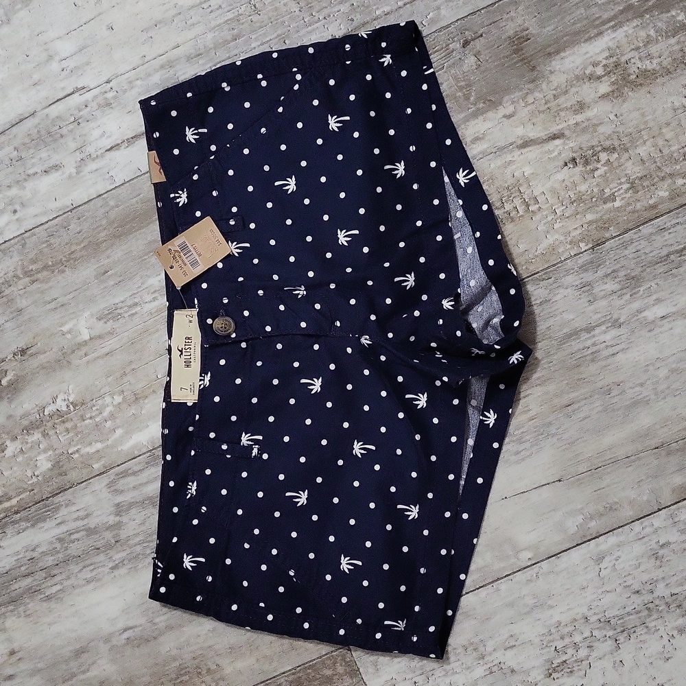 Hollister Blue/White  Polkadots/Palm Tree Pattern